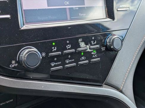 Used 2019 Toyota Camry LE FWD image 14