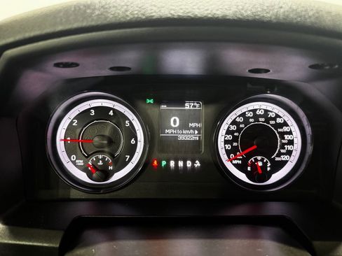 Used 2022 RAM 1500 Classic SLT image 7