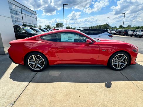 New 2026 Ford Mustang GT RWD image 5
