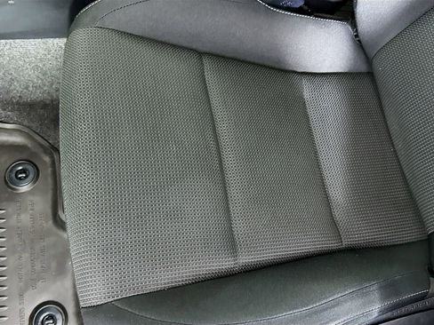 Used 2018 Toyota RAV4 XLE image 18