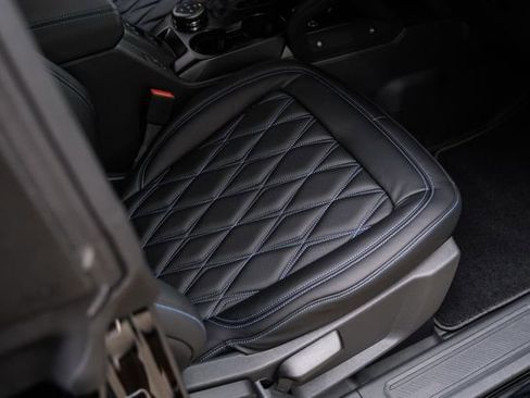 Used 2025 Ford Bronco Badlands image 65