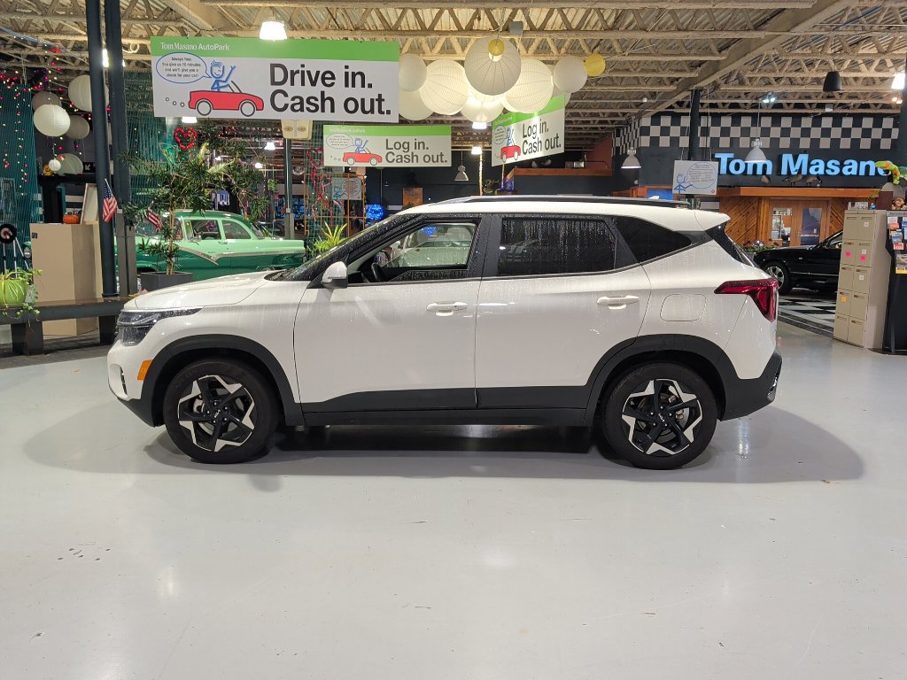 Used 2025 Kia Seltos S FWD image 11