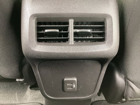 Used 2024 Chevrolet Equinox LT image 29