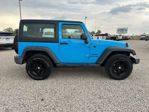 Used 2018 Jeep Wrangler Sport AWD/4WD image 17