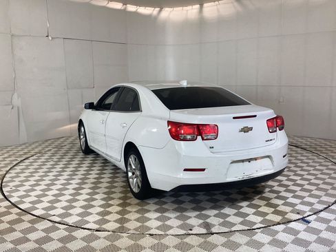 Used 2016 Chevrolet Malibu LT w/ Sun And Convenience Package FWD image 12