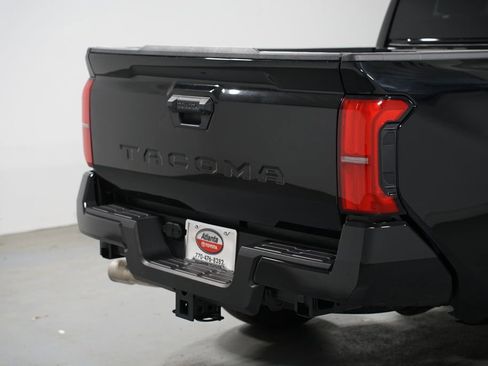 Certified 2025 Toyota Tacoma SR5 image 9
