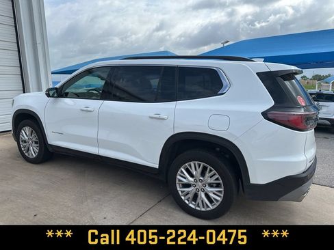 Used 2026 GMC Acadia Elevation w/ Elevation Premium Package FWD image 7