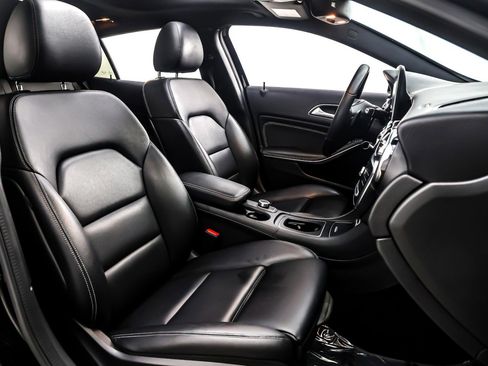 Used 2020 Mercedes-Benz GLA 250 image 7