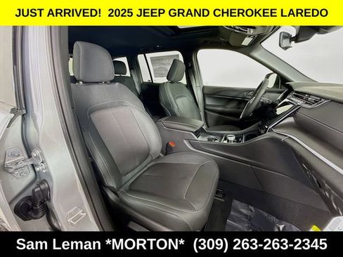 New 2025 Jeep Grand Cherokee Laredo w/ Luxury Tech Group I image 27
