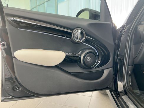 Certified 2023 MINI Cooper S image 35