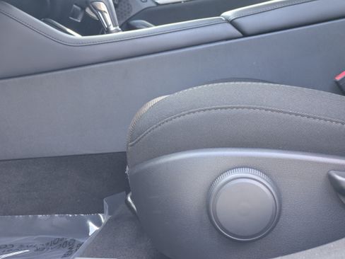 Used 2024 MAZDA MAZDA3 s FWD image 22