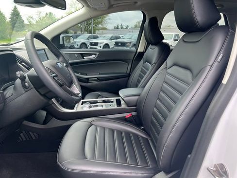 Certified 2024 Ford Edge SEL w/ Convenience Package AWD/4WD image 4
