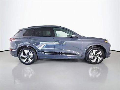 New 2025 Audi Q6 e-tron Premium AWD/4WD image 8