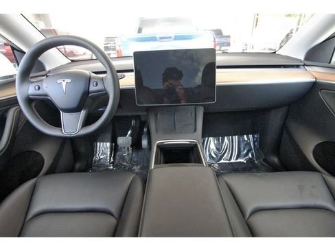Used 2023 Tesla Model Y Long Range AWD/4WD image 8
