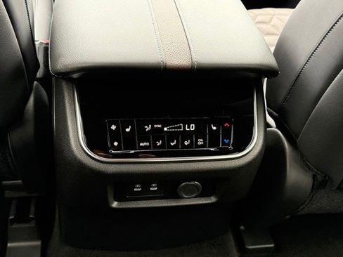 New 2025 Nissan Armada Platinum Reserve image 21