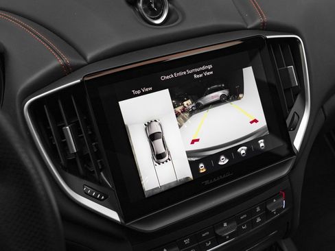 Used 2022 Maserati Ghibli Trofeo image 29