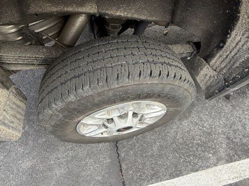 Used 2024 GMC Sierra 2500 SLE w/ SLE Convenience Package image 14