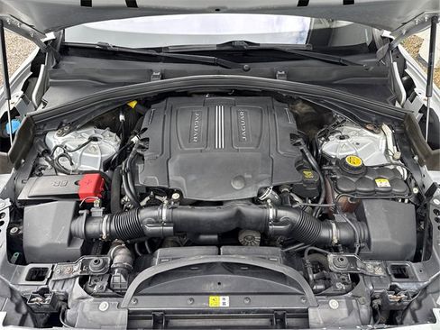 Used 2017 Jaguar F-PACE First Edition image 26