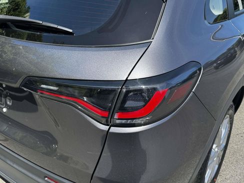 Used 2024 Honda HR-V LX image 11