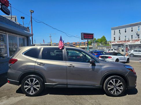 Used 2019 Subaru Forester Limited image 3