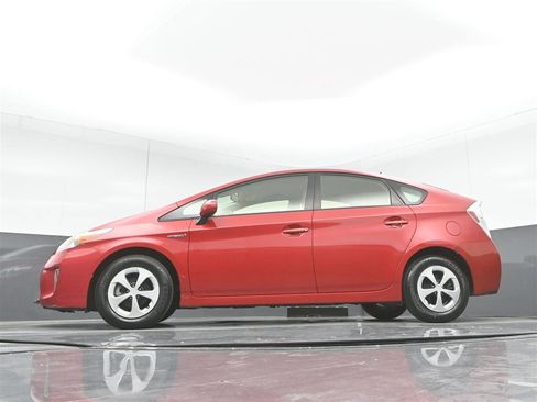 Used 2013 Toyota Prius Two image 38