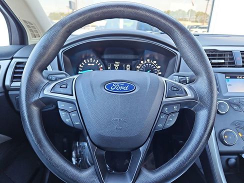 Used 2020 Ford Fusion S image 10