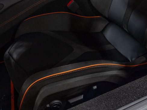 Used 2025 Lamborghini Revuelto image 47