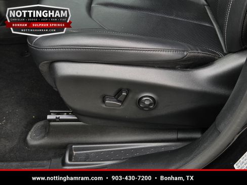 Used 2025 Chrysler Pacifica Select FWD image 29