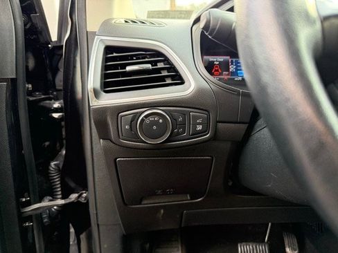 Used 2022 Ford Edge Titanium image 13