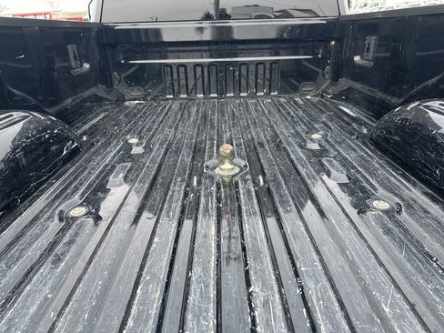 Used 2019 Ford F250 XLT w/ XLT Value Package image 31