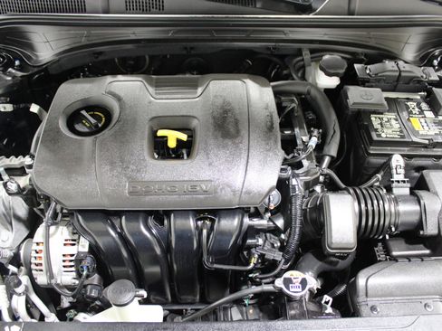 Used 2024 Kia Forte LXS image 37