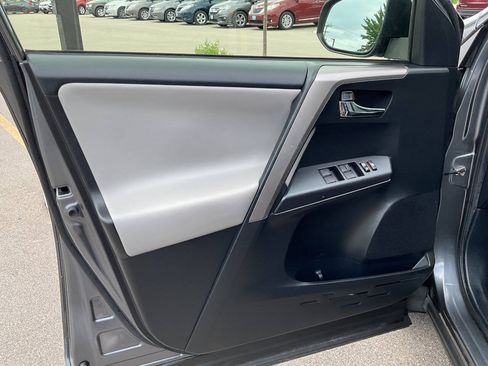 Used 2018 Toyota RAV4 XLE w/ Convenience Package AWD/4WD image 29
