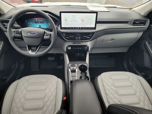 Certified 2023 Ford Escape SE w/ PHEV Premium Package image 14