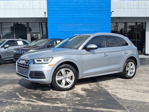 Used 2019 Audi Q5 2.0T Premium Plus w/ Premium Plus Package AWD/4WD image 2