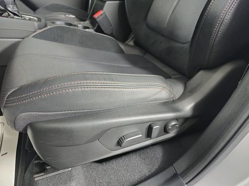 Used 2025 Subaru Forester Touring AWD/4WD image 25