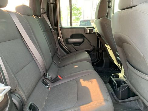 Used 2023 Jeep Gladiator Sport AWD/4WD image 23