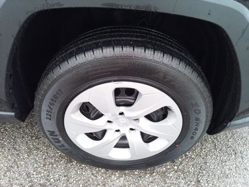 Used 2024 Toyota RAV4 LE image 10