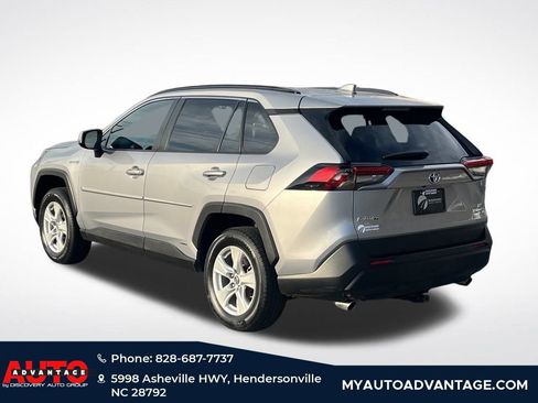 Used 2020 Toyota RAV4 LE image 3