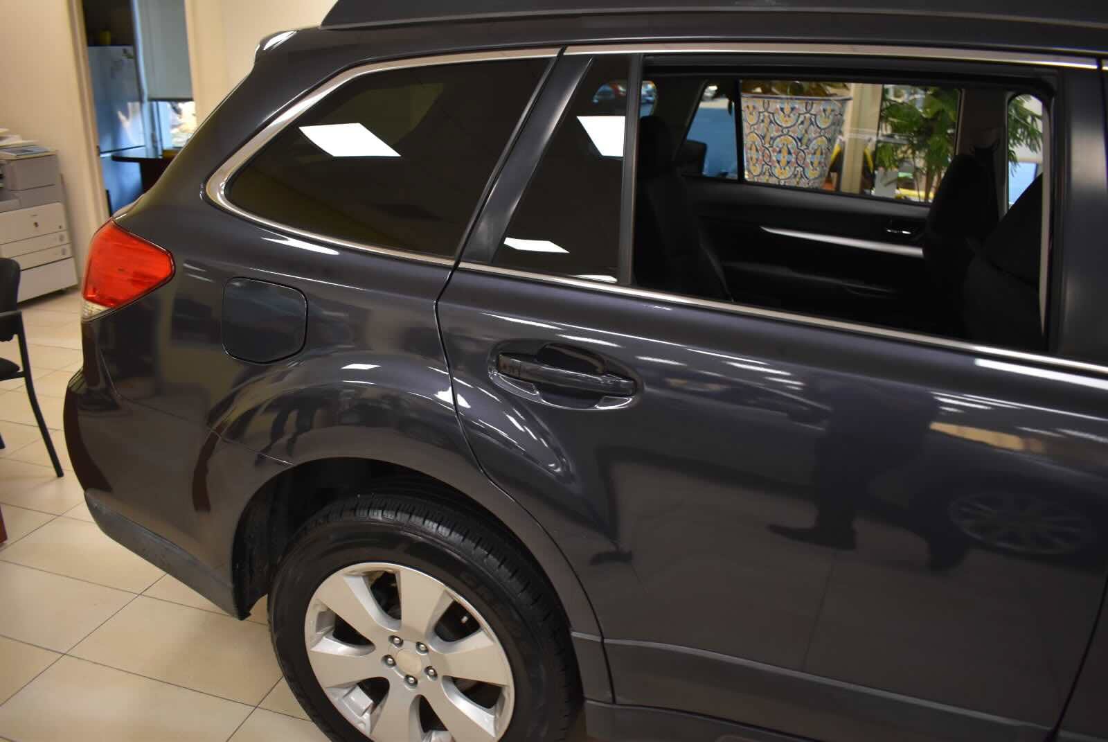 Used 2011 Subaru Outback 2.5i Premium w/ All-Weather Pkg AWD/4WD image 54