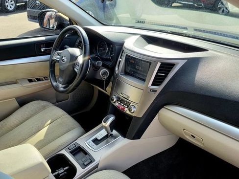 Used 2012 Subaru Outback 2.5i Premium w/ All-Weather Pkg AWD/4WD image 29