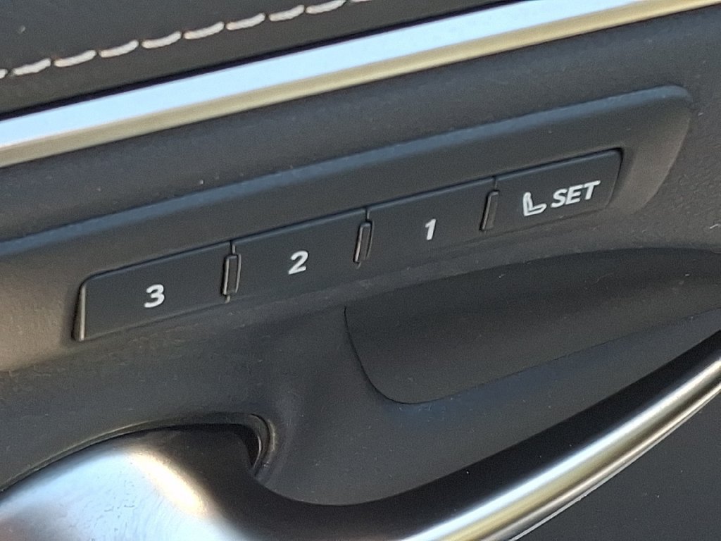 Used 2023 Lexus ES 250 w/ Premium Package AWD/4WD image 27