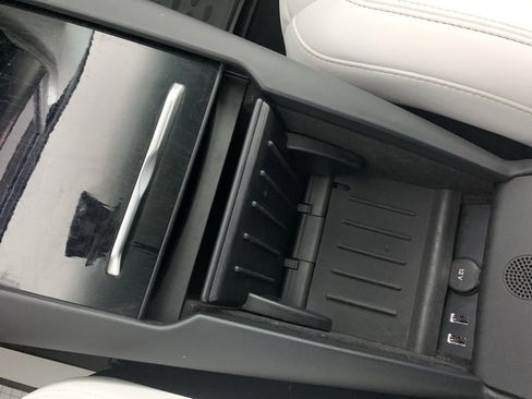 Used 2017 Tesla Model X 75D image 28