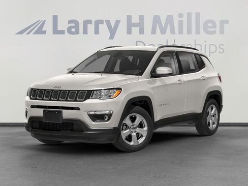 Used 2019 Jeep Compass Latitude w/ Popular Equipment Group image 2