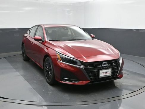 New 2026 Nissan Altima 2.5 SV w/ SV Special Edition Package image 17