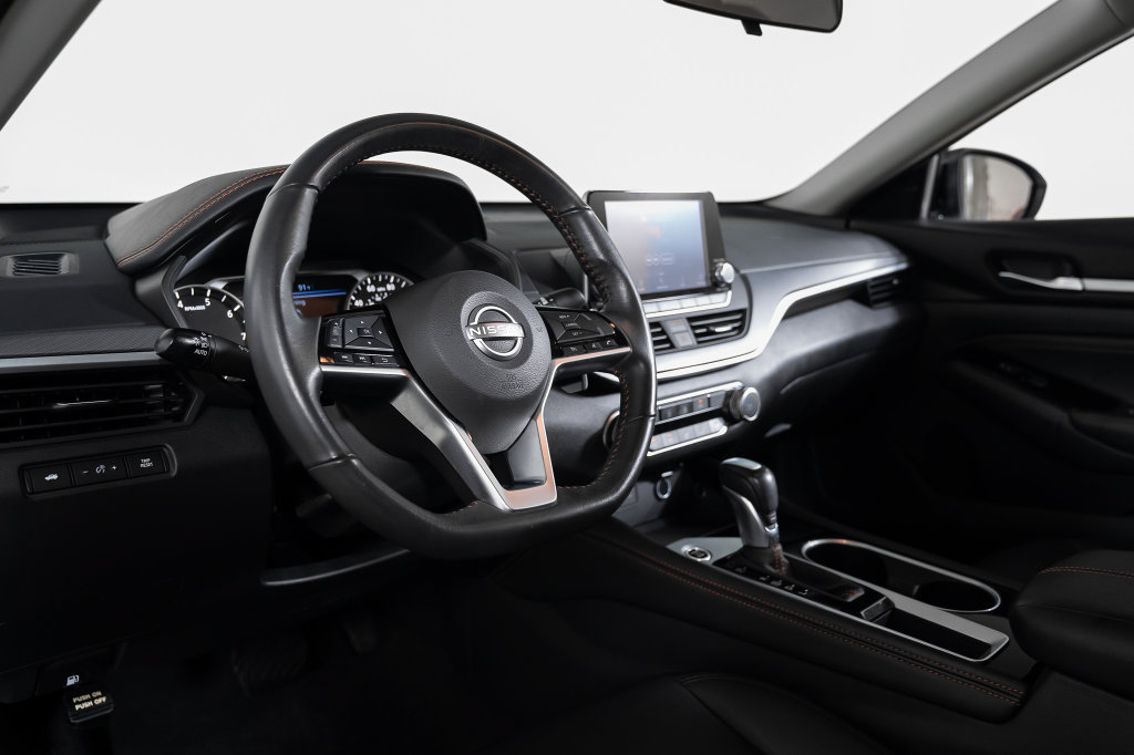 Used 2023 Nissan Altima 2.5 SR FWD image 24