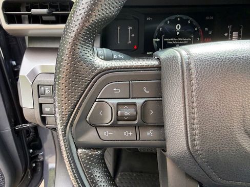 Used 2025 Toyota Tacoma SR5 image 27