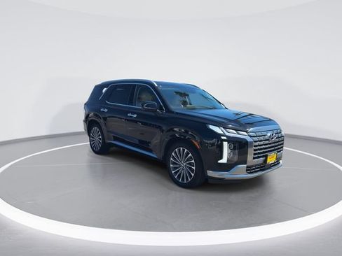 Used 2024 Hyundai Palisade Calligraphy AWD/4WD image 2