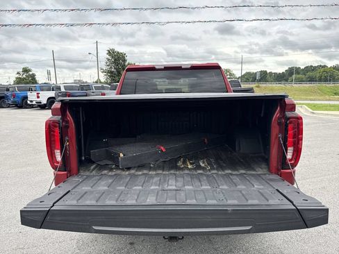 Used 2023 GMC Sierra 1500 SLT w/ SLT Premium Package AWD/4WD image 17