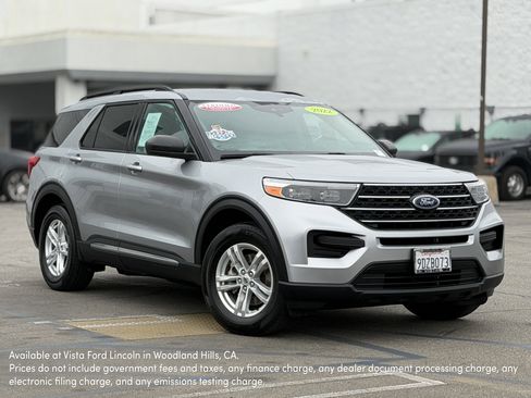 Certified 2022 Ford Explorer XLT image 1