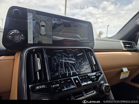 New 2026 Lexus LX 600 4WD w/ Luxury Package image 18
